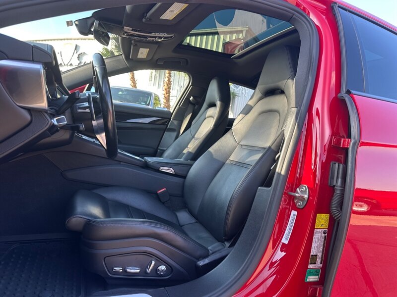 2017 Porsche Panamera 4S  