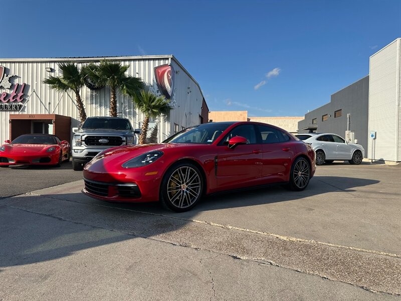 2017 Porsche Panamera 4S  