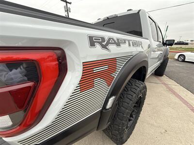 2023 Ford F-150 Raptor R   - Photo 18 - San Juan, TX 78589