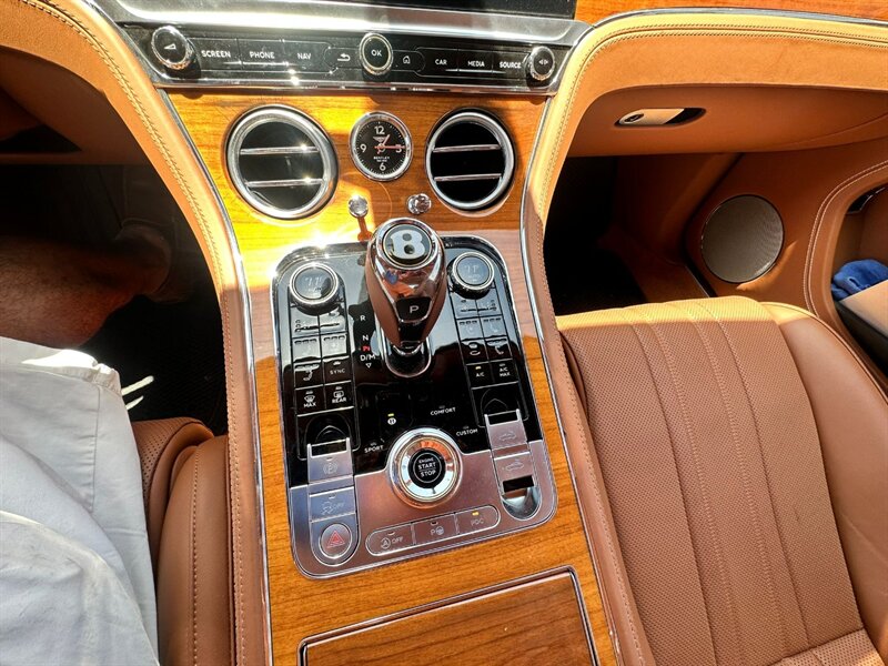 2020 Bentley Continental GTC V8 photo