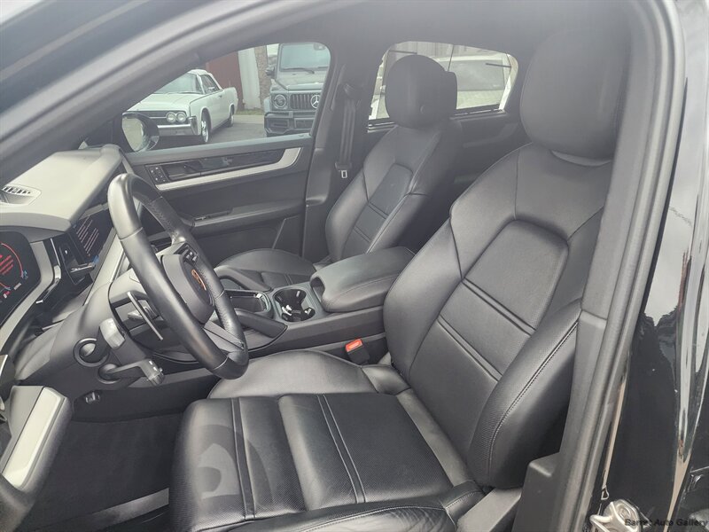 2024 Porsche Cayenne Coupe  