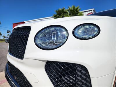2024 Bentley Bentayga A V8   - Photo 10 - San Juan, TX 78589