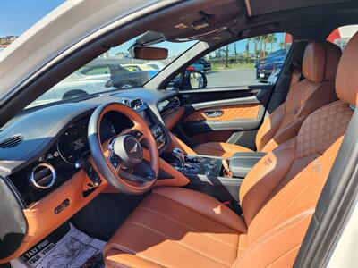 2024 Bentley Bentayga A V8   - Photo 2 - San Juan, TX 78589