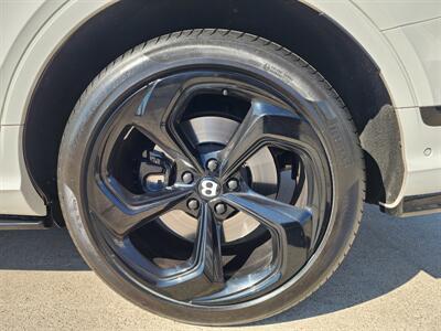 2024 Bentley Bentayga A V8   - Photo 12 - San Juan, TX 78589