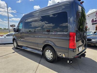 2024 Mercedes-Benz Sprinter 2500  Ultimate Toys - Photo 12 - San Juan, TX 78589