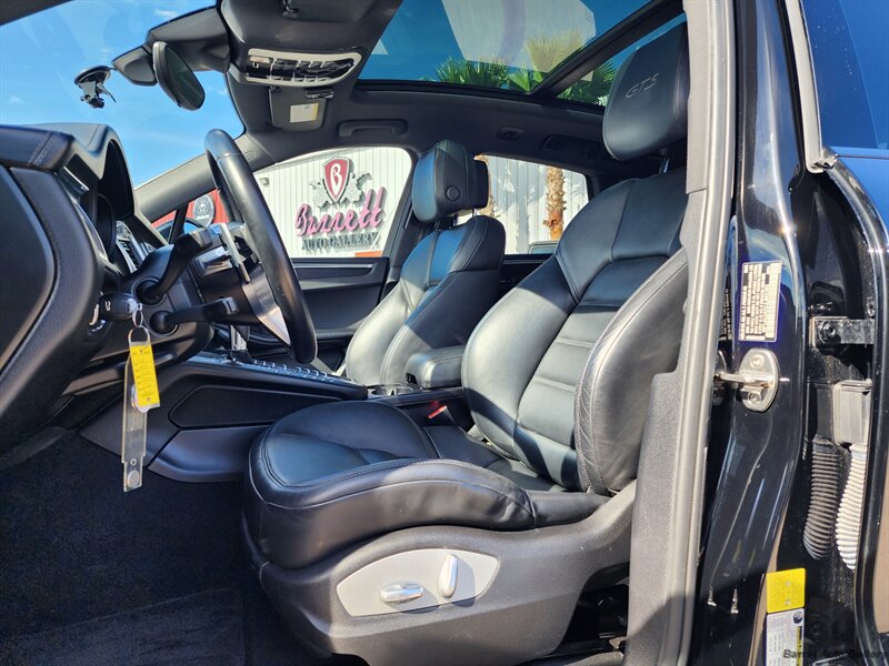 2018 Porsche Macan GTS  