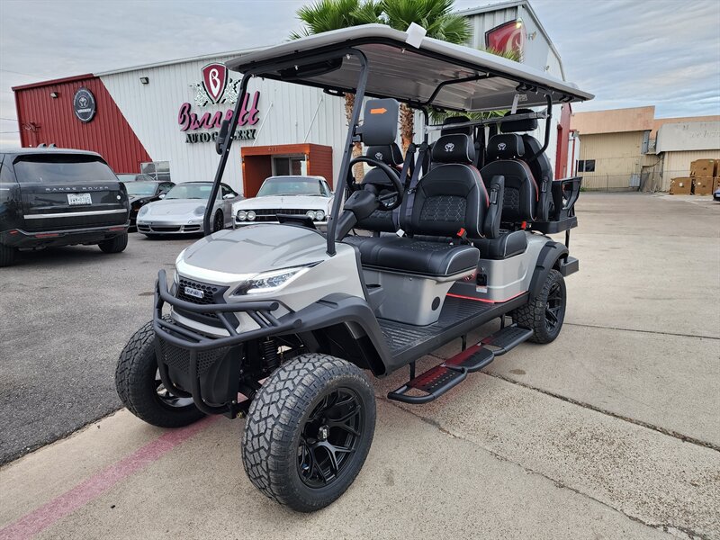 2026 VENOM STRIKE 6 SEATER LIFTED   - Photo 1 - San Juan, TX 78589