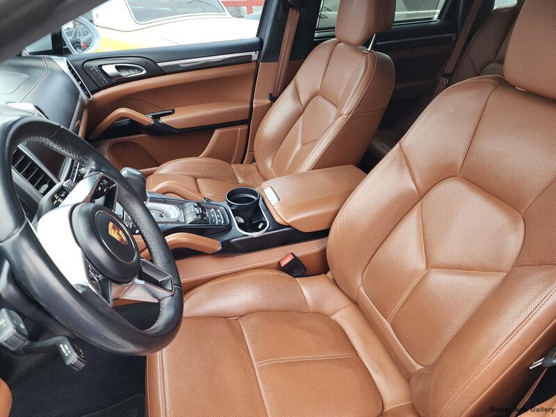 2016 Porsche Cayenne GTS  