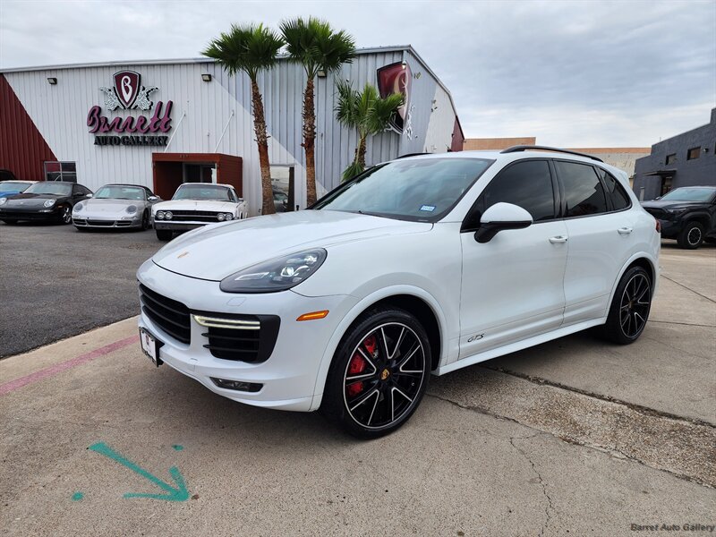 2016 Porsche Cayenne GTS