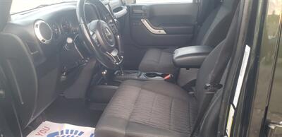 2011 Jeep Wrangler Unlimited Sahara   - Photo 9 - Hemlock, MI 48626