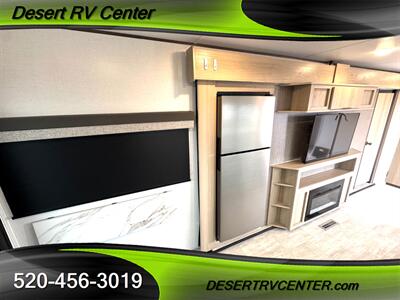 2025 Dutchmen 308BHSL   - Photo 14 - Huachuca City, AZ 85616