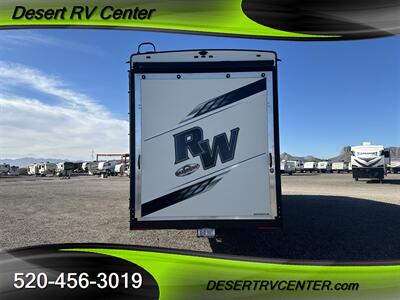 2021 HEARTLAND 4275RW - Photo 3 - Huachuca City, AZ 85616