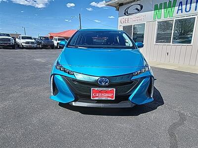 2017 Toyota Prius Prime Plus   - Photo 2 - Spokane Valley, WA 99037