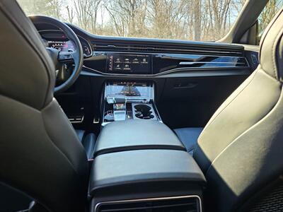 2023 Audi RS Q8 4.0T quattro   - Photo 37 - Roslyn, NY 11576