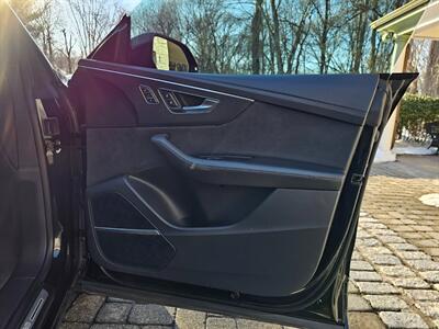 2023 Audi RS Q8 4.0T quattro   - Photo 54 - Roslyn, NY 11576