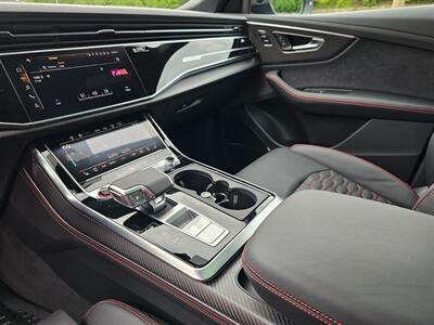 2024 Audi RS Q8 4.0T quattro   - Photo 43 - Roslyn, NY 11576