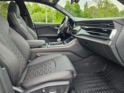 2024 Audi RS Q8 4.0T quattro   - Photo 37 - Roslyn, NY 11576