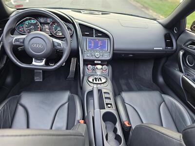 2012 Audi R8 5.2 quattro Spyder  Manual - Photo 57 - Roslyn, NY 11576