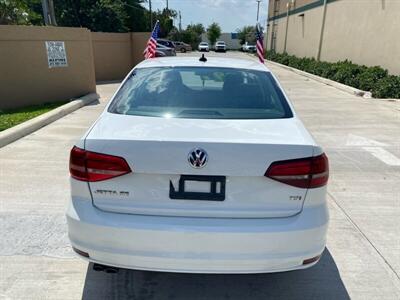2017 Volkswagen Jetta 1.4T SE   - Photo 14 - Miami, FL 33147