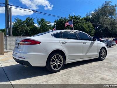 2019 Ford Fusion SEL   - Photo 18 - Miami, FL 33147