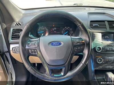 2017 Ford Explorer XLT   - Photo 16 - Miami, FL 33147
