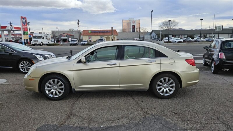 2010 Chrysler Sebring Limited - Photo 3 - Reno, NV 89502