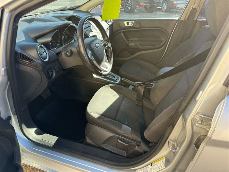 2015 Ford Fiesta SE - Photo 8 - Reno, NV 89502
