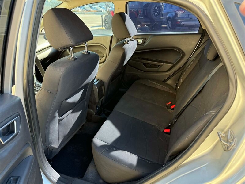 2015 Ford Fiesta SE - Photo 10 - Reno, NV 89502