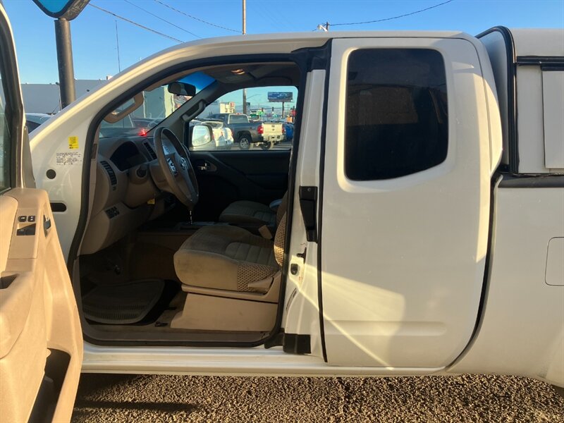 2015 Nissan Frontier SV V6 - Photo 8 - Reno, NV 89502