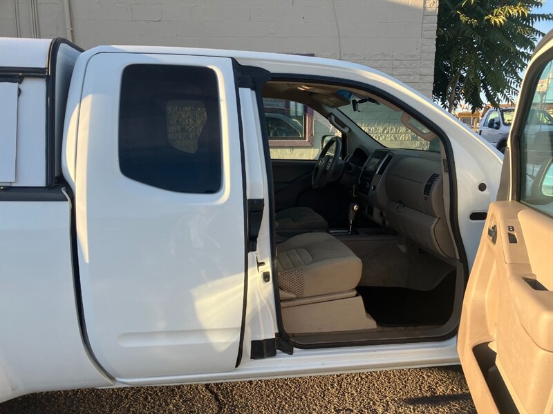 2015 Nissan Frontier SV V6 - Photo 18 - Reno, NV 89502