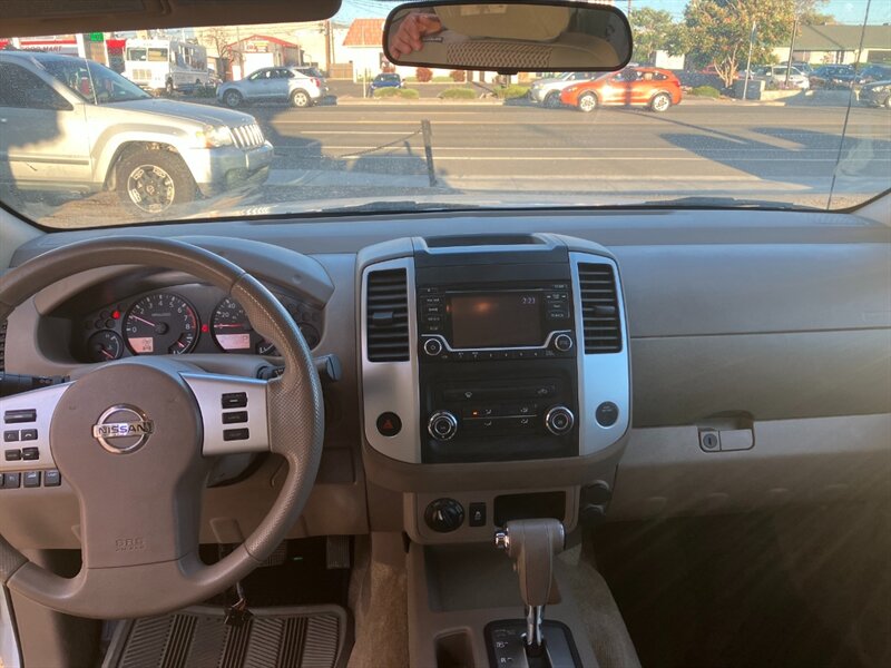 2015 Nissan Frontier SV V6 - Photo 12 - Reno, NV 89502