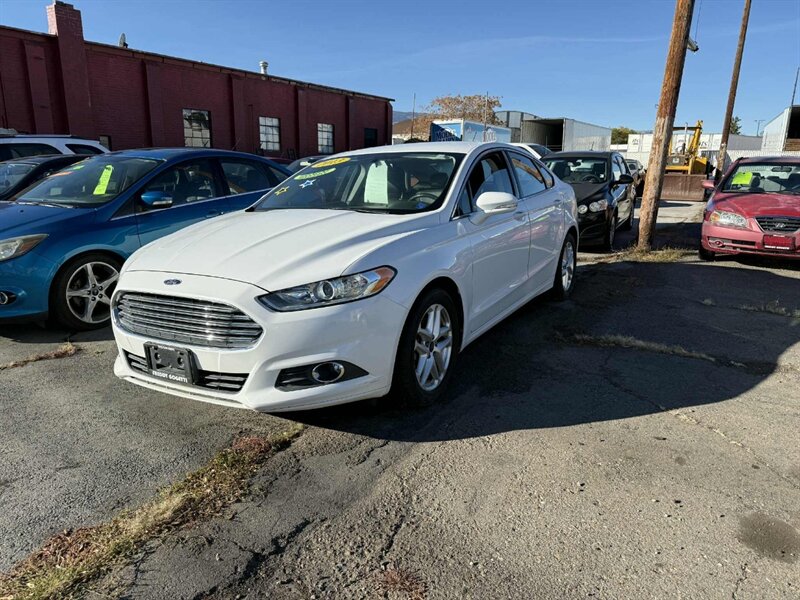 2013 Ford Fusion SE - Photo 2 - Reno, NV 89502