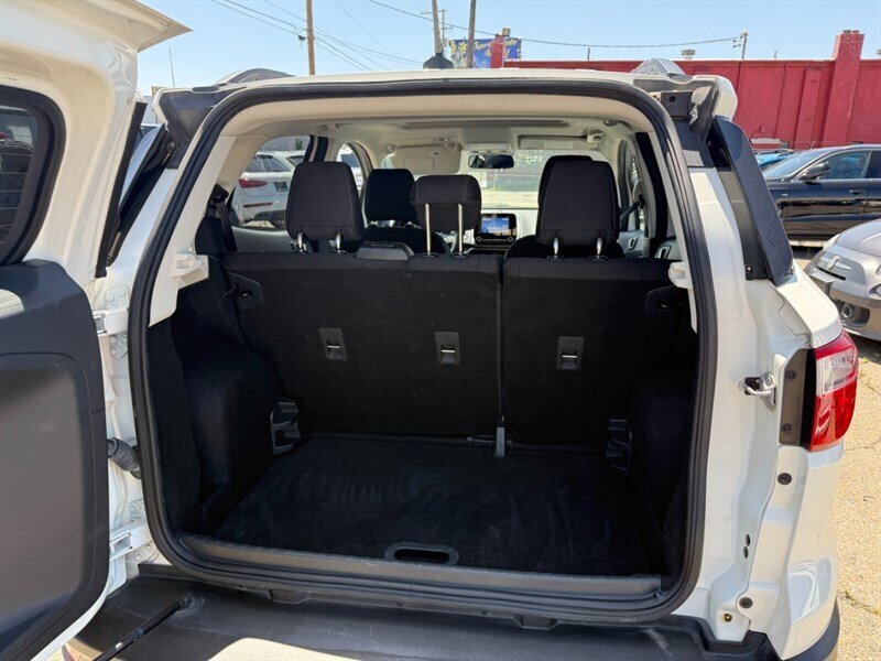 2018 Ford Escort SE - Photo 9 - Reno, NV 89502