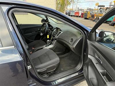 2014 Chevrolet Cruze 1LT Auto - Photo 13 - Reno, NV 89502