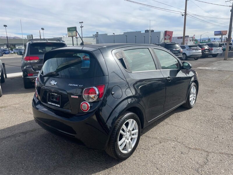 2015 Chevrolet Sonic LT Manual - Photo 6 - Reno, NV 89502