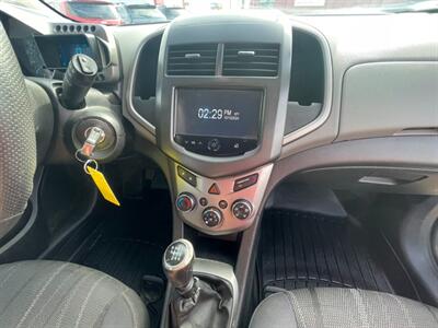 2015 Chevrolet Sonic LT Manual - Photo 10 - Reno, NV 89502