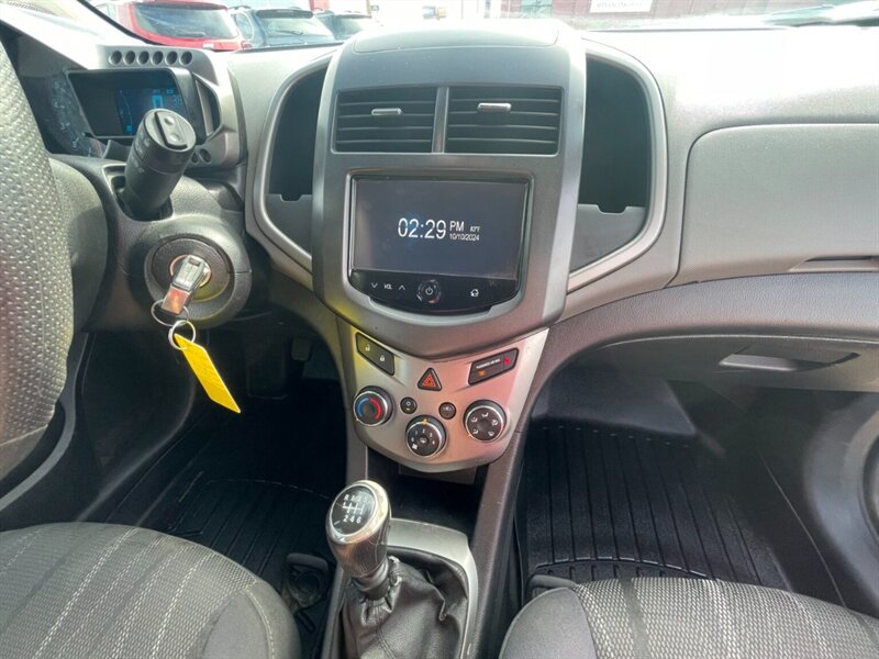 2015 Chevrolet Sonic LT Manual - Photo 10 - Reno, NV 89502