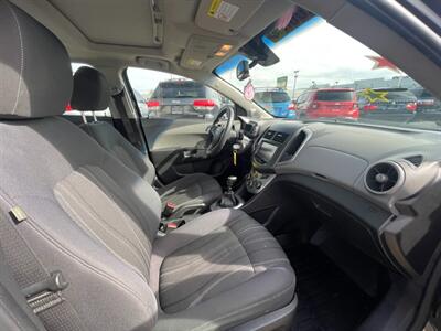 2015 Chevrolet Sonic LT Manual - Photo 14 - Reno, NV 89502