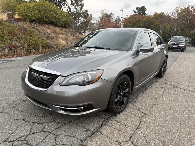 2013 Chrysler 200 Limited