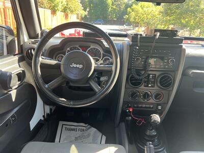 2010 Jeep Wrangler Unlimited Rubicon   - Photo 9 - Walnut Creek, CA 94597