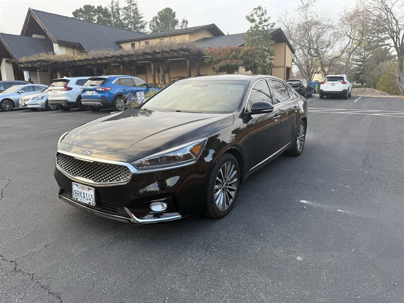 2019 Kia Cadenza Premium  