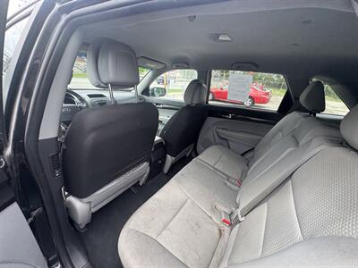2012 Kia Sorento LX   - Photo 5 - Kansas City, MO 64126