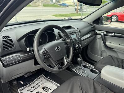 2012 Kia Sorento LX   - Photo 3 - Kansas City, MO 64126