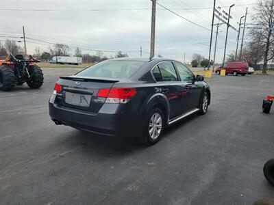 2011 Subaru Legacy 2.5i Premium   - Photo 7 - Du Quoin, IL 62832