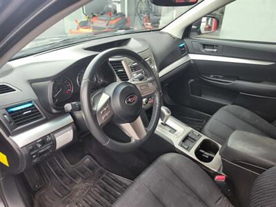2011 Subaru Legacy 2.5i Premium   - Photo 14 - Du Quoin, IL 62832