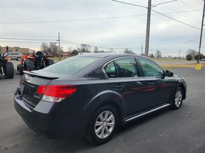 2011 Subaru Legacy 2.5i Premium   - Photo 9 - Du Quoin, IL 62832