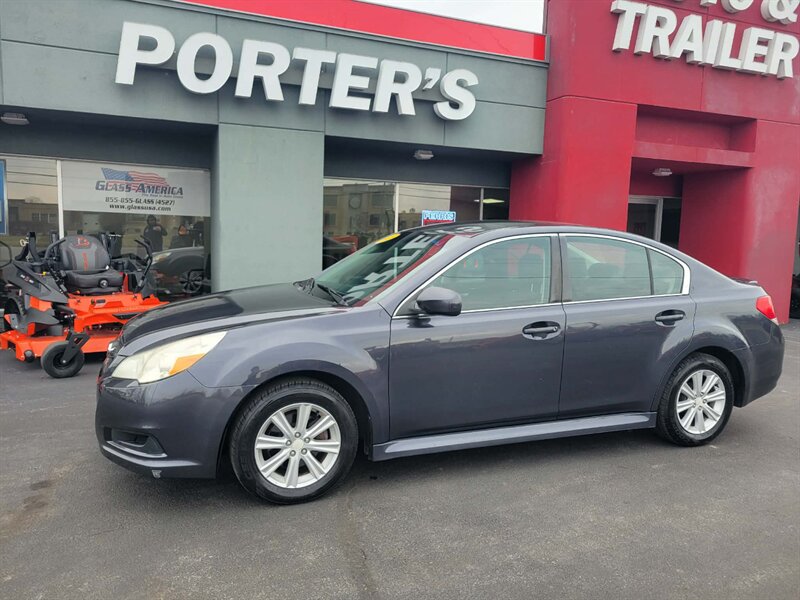2011 Subaru Legacy 2.5i Premium   - Photo 1 - Du Quoin, IL 62832