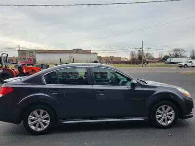 2011 Subaru Legacy 2.5i Premium   - Photo 4 - Du Quoin, IL 62832
