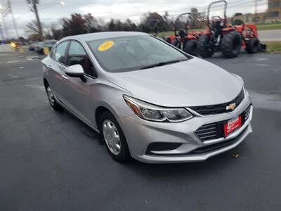2018 Chevrolet Cruze LS Auto   - Photo 4 - Du Quoin, IL 62832