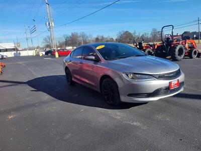 2016 Chrysler 200 LX   - Photo 4 - Du Quoin, IL 62832
